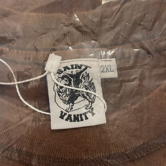 Saint Vanity - Picture 2 of 5